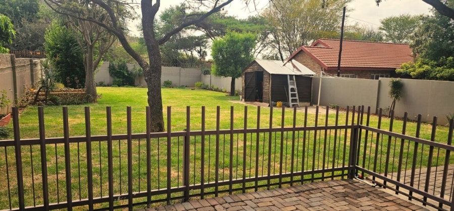 To Let 3 Bedroom Property for Rent in Safari Gardens North West